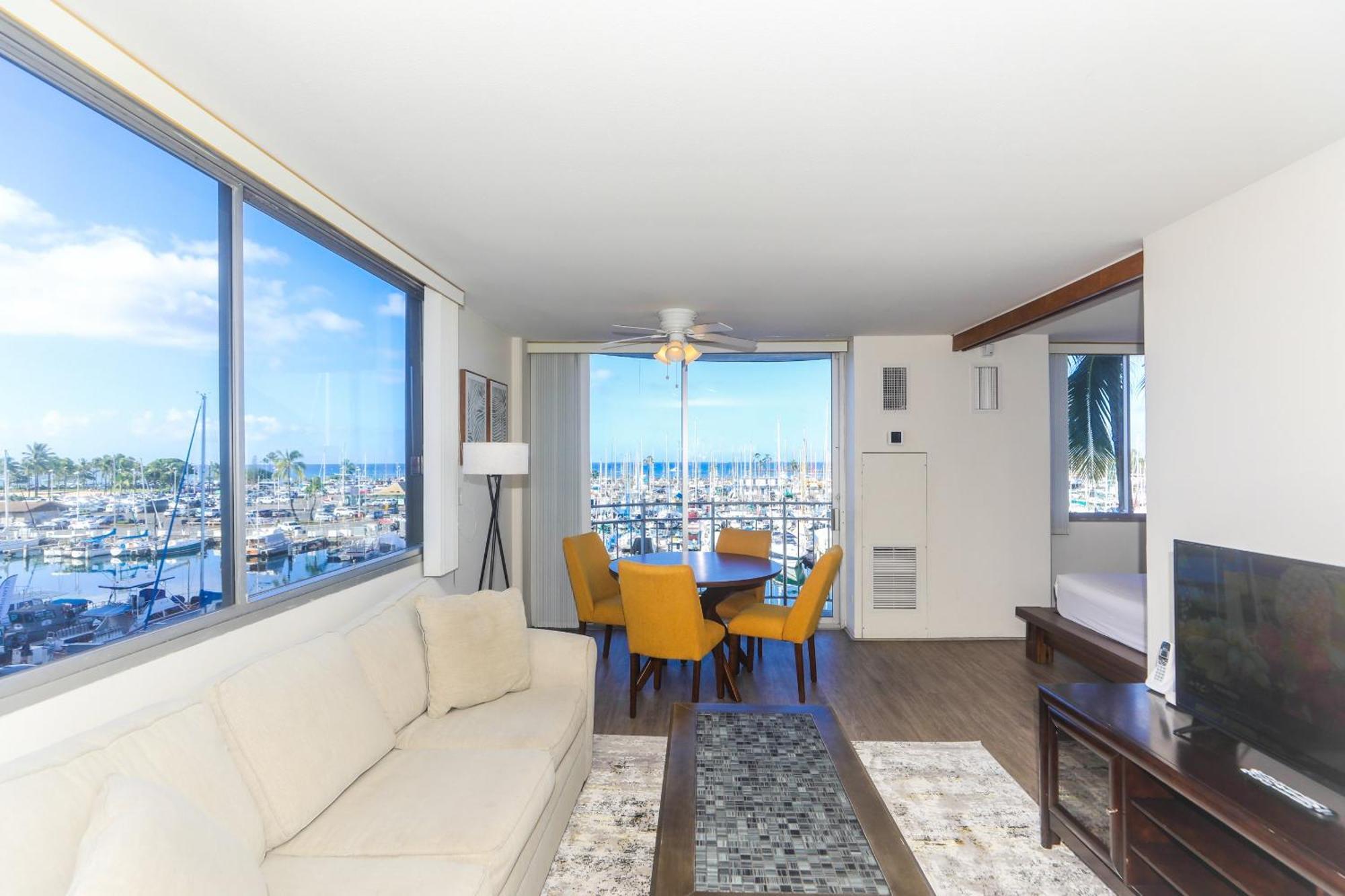 Ilikai Marina 480 Yacht Harbor View 1br Honolulu