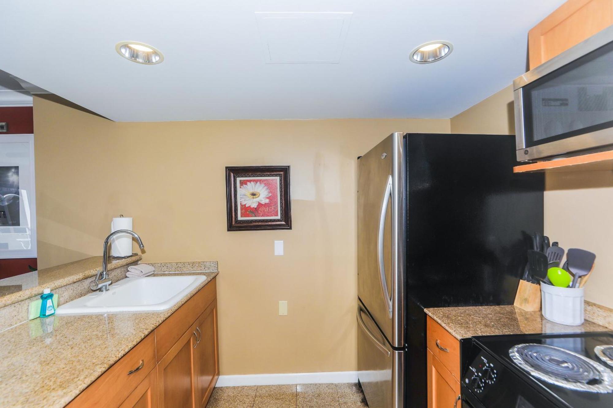 Ilikai Tower 420 Lagoon View 1br Apartment