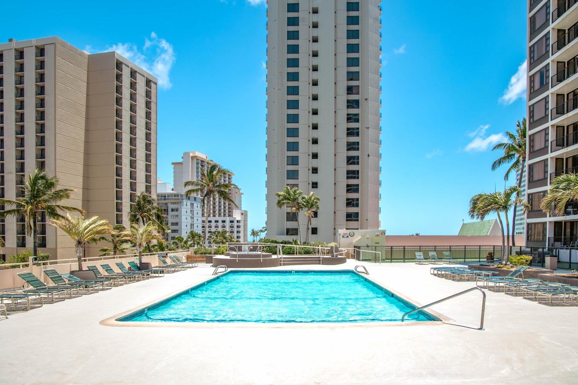 Apartment Waikiki Banyan Fabulous Ocean View With Free Parking Honolulu