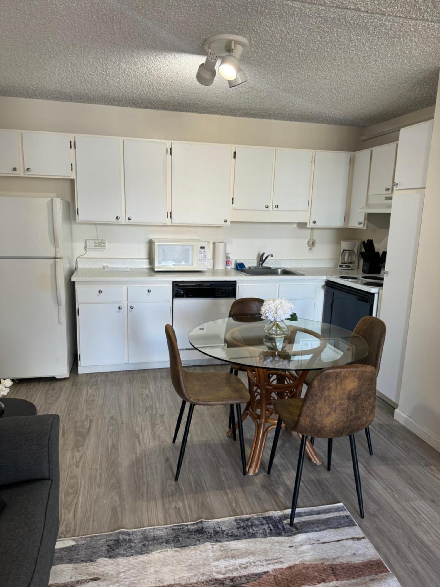 Holiday home 1414- Heart Of Waikiki With Kitchen - Free Parking - View