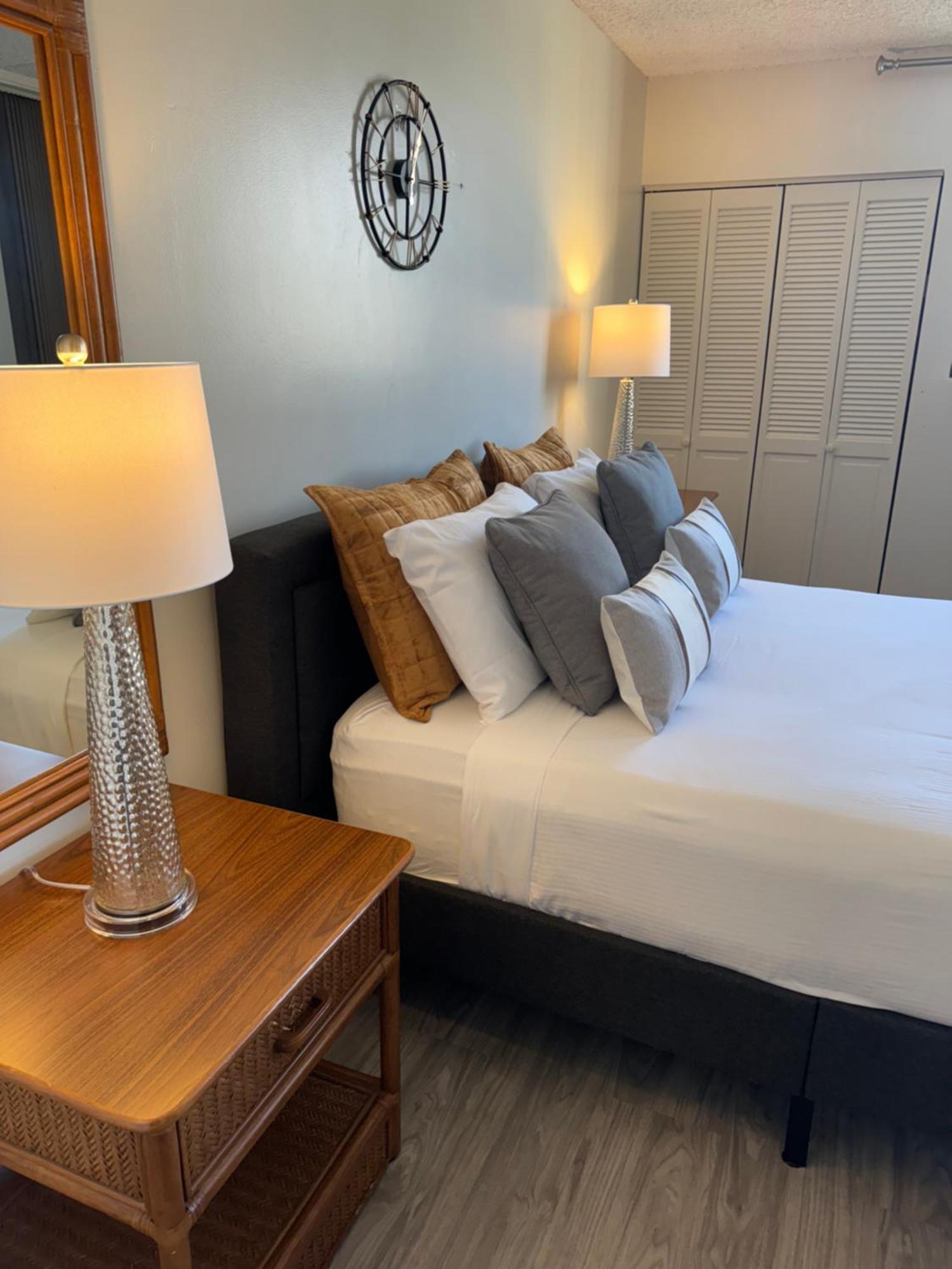 1414- Heart Of Waikiki With Kitchen - Free Parking - View Holiday home