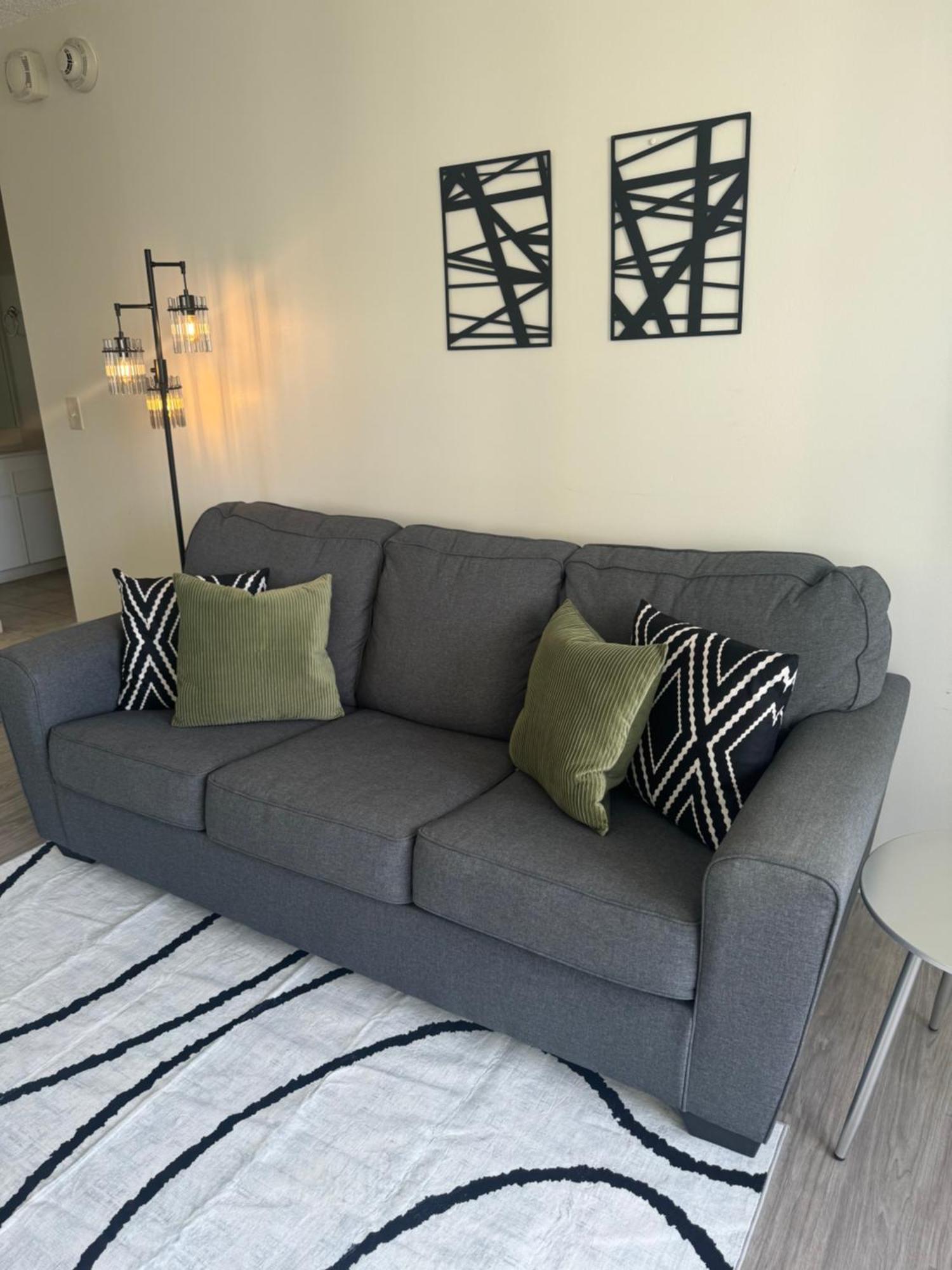 Apartment 1505- Heart Of Waikiki With Kitchen - Free Parking - King Bed - Corner Unit - Mountain View Unit Honolulu