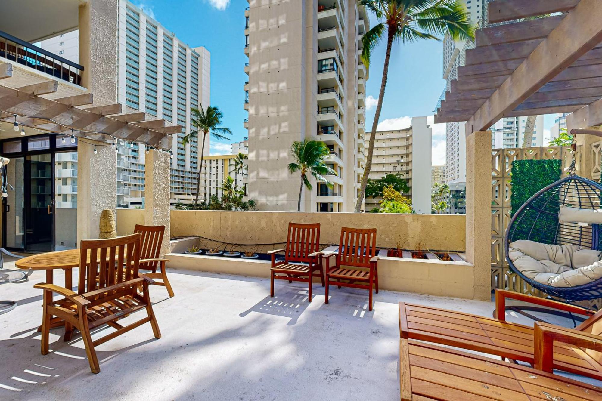 Aloha Towers 503 - 30 Night Minimum Apartment Honolulu