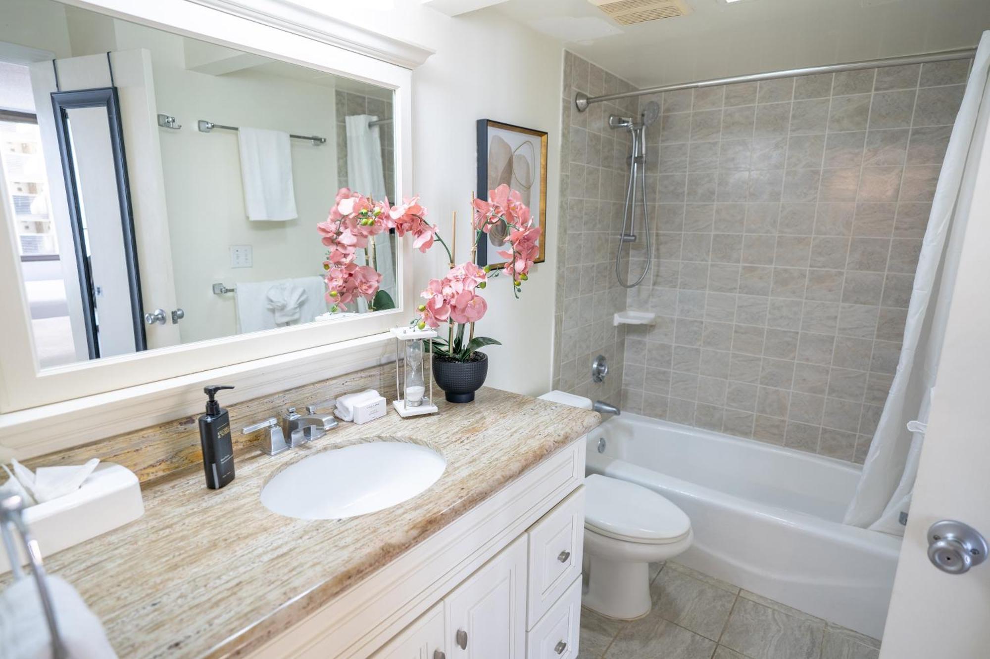 Deluxe Ocean View 2 Queen Beds In Waikiki, Free Parking & Wi-fi * Honolulu
