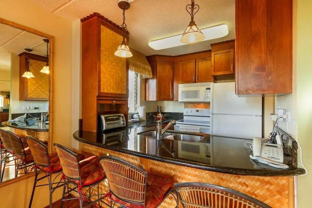 Heart Of Waikiki,1bdrm,free Parking, Wifi,no Fees,youtube,netflix ! Holiday home
