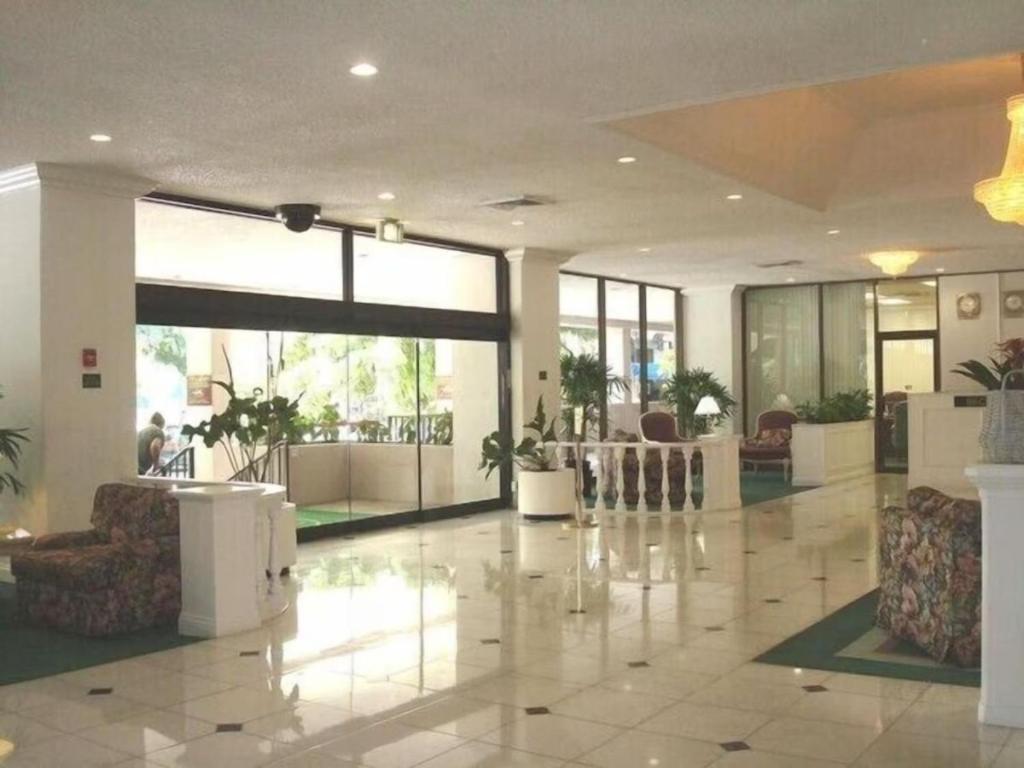 Heart Of Waikiki,1bdrm,free Parking, Wifi,no Fees,youtube,netflix !