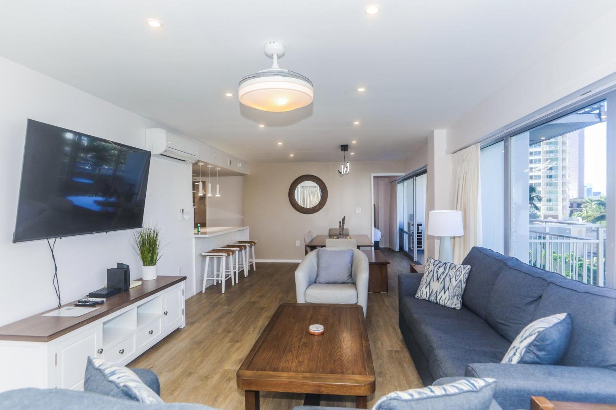Apartment Fully Furnished Ilikai Tower 525 With Free Wifi, Near Waikiki Beaches!