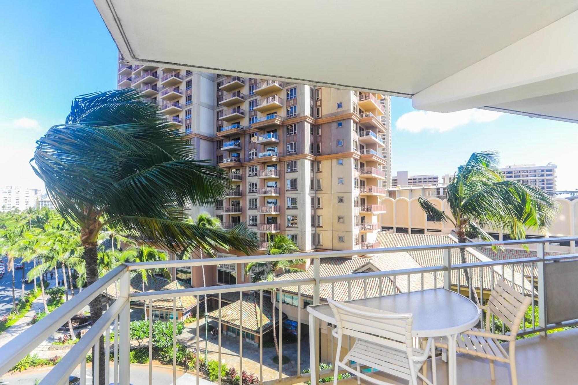 Fully Furnished Ilikai Tower 525 With Free Wifi, Near Waikiki Beaches! Apartment *