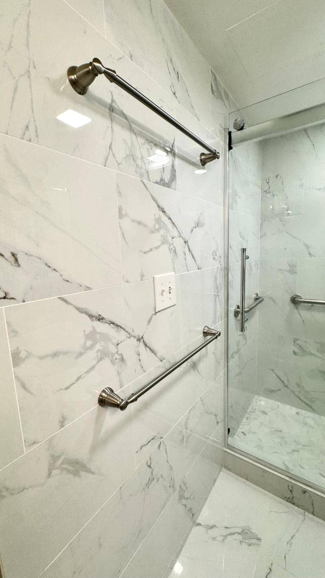 Apartment Free Parking, Pool, Sauna, Spa, Wifi, Bbq, Ac - Waikiki Banyan