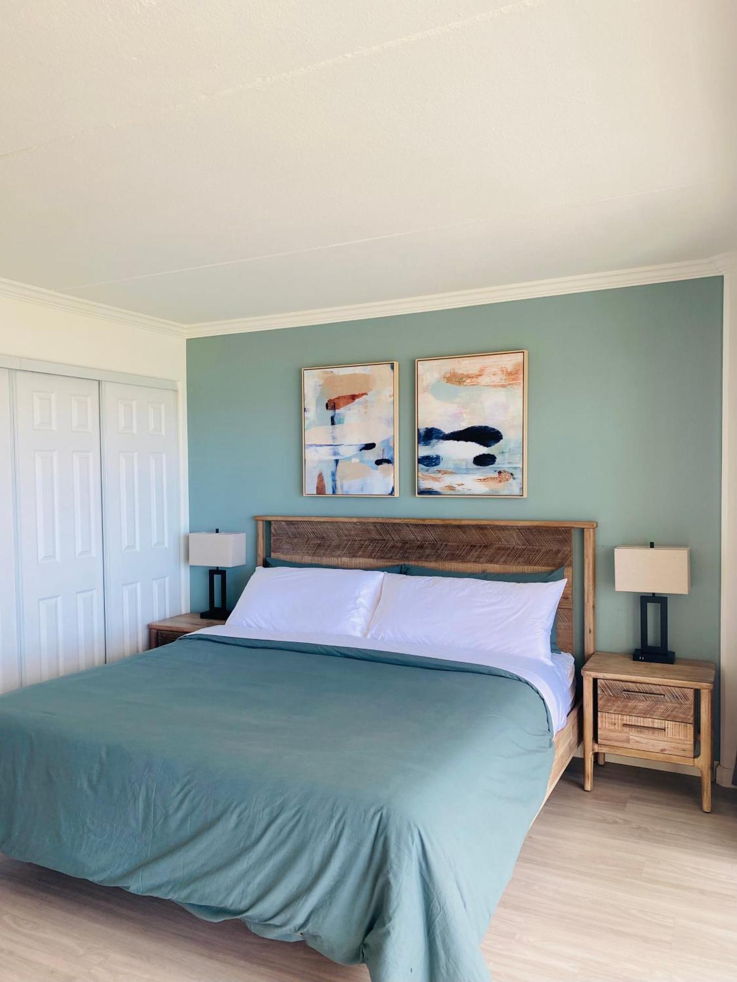 Panoramic Oceanview - Full Kitchen In Each Room, 2 Swimming Pools, Onsite Restaurants, Fireworks Every Friday Honolulu
