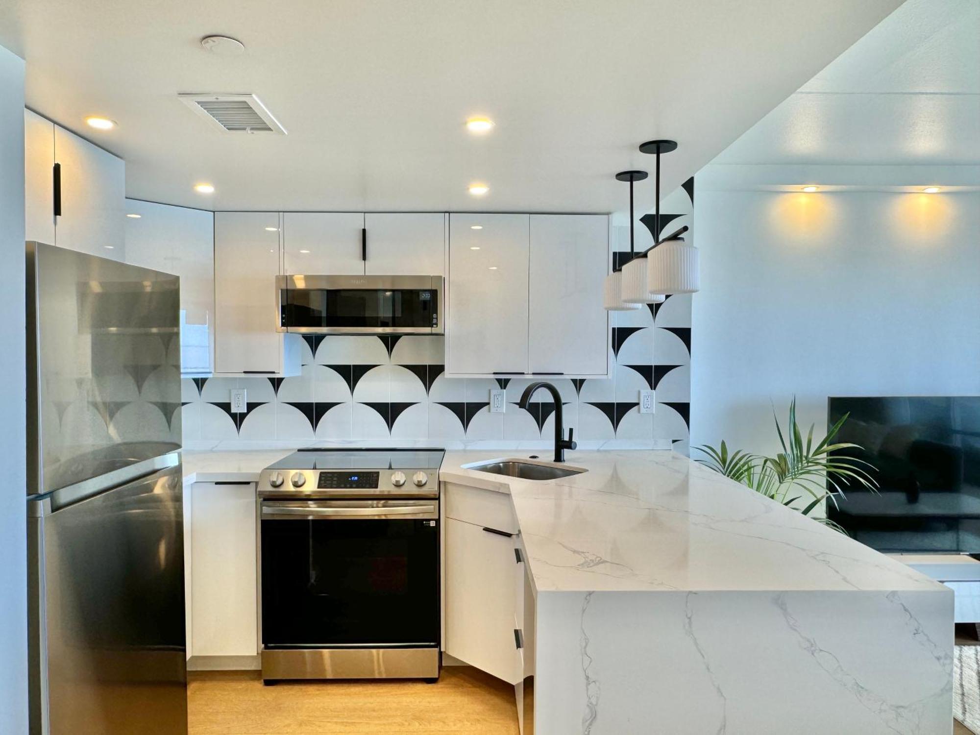 Panoramic Oceanview - Full Kitchen In Each Room, 2 Swimming Pools, Onsite Restaurants, Fireworks Every Friday