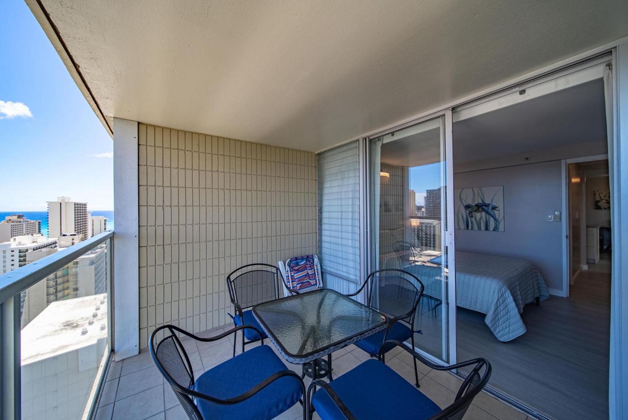 Amazing View Waikiki 28th Floor 1br Family And Group Apartment Honolulu