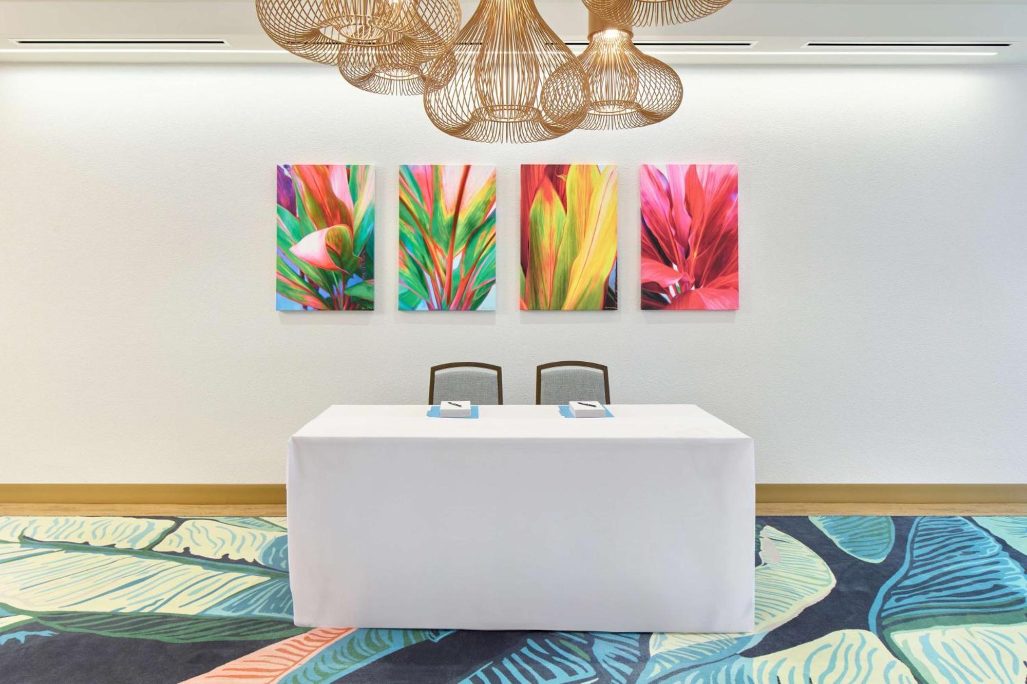 Outrigger Waikiki Paradise Hotel