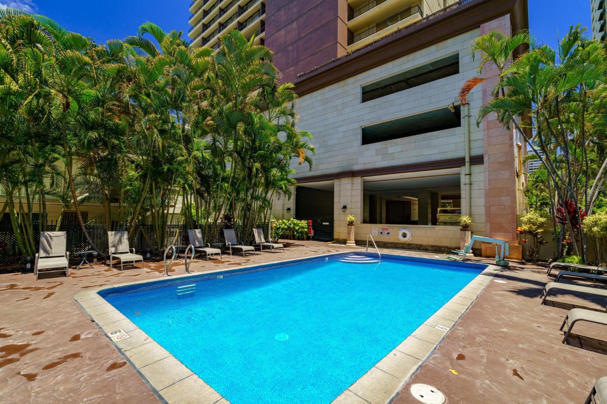 Oahu Royal Garden At Waikiki 2010 Apartment