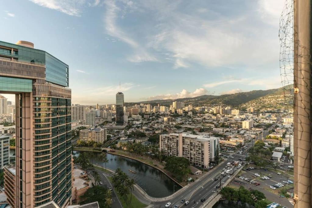 30th Fl King Bed View Honolulu