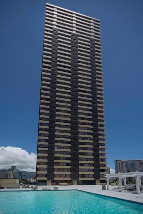 Apartment 30th Fl King Bed View