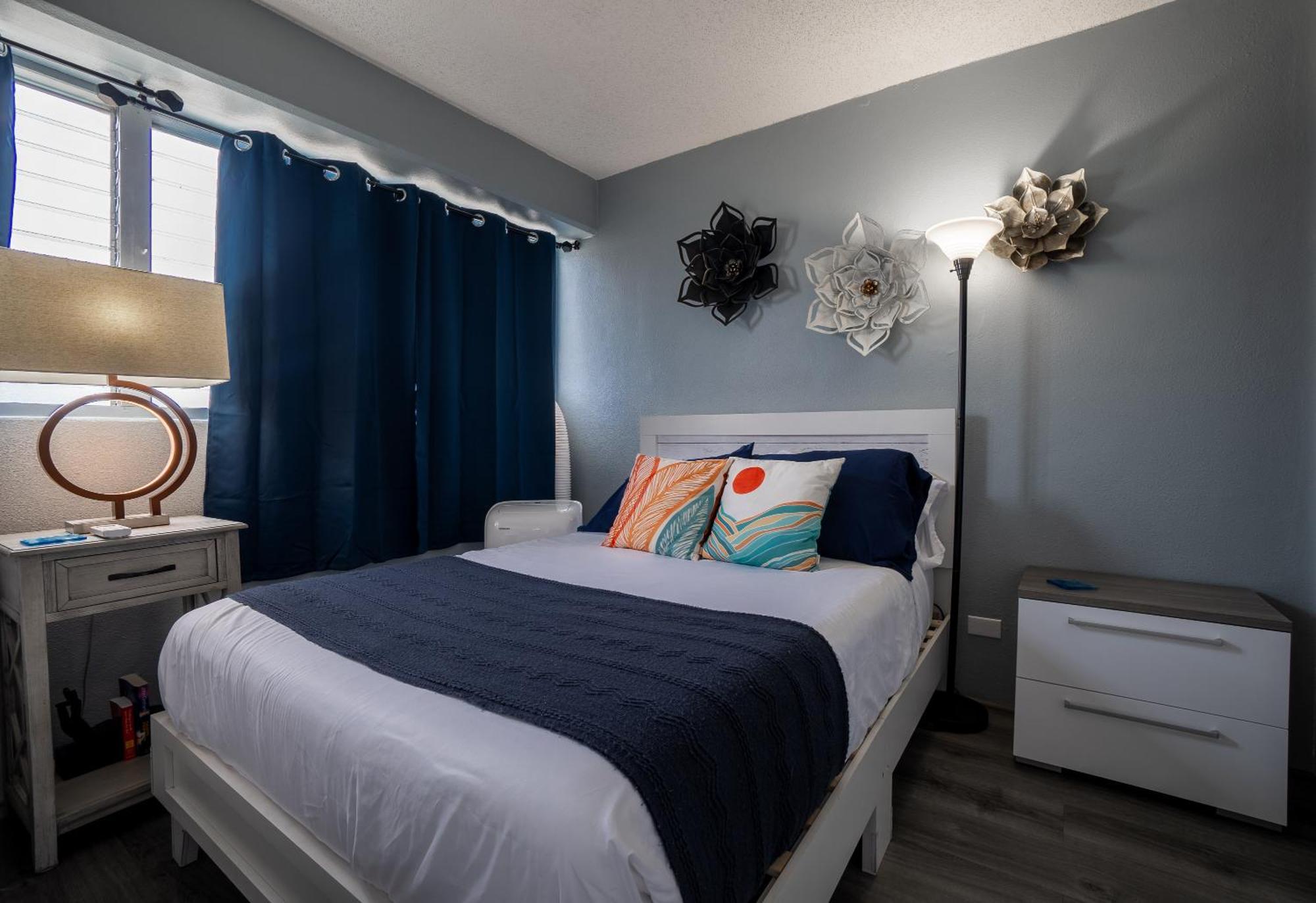 2 Bedroom Waikiki Sleeps 6 Free Parking Apartment Honolulu