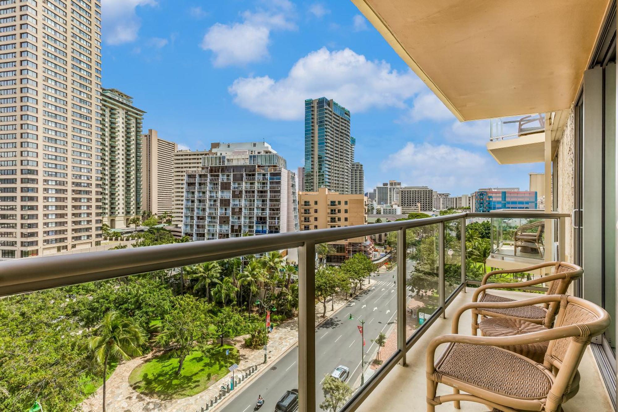 Luana Waikiki & Hotel