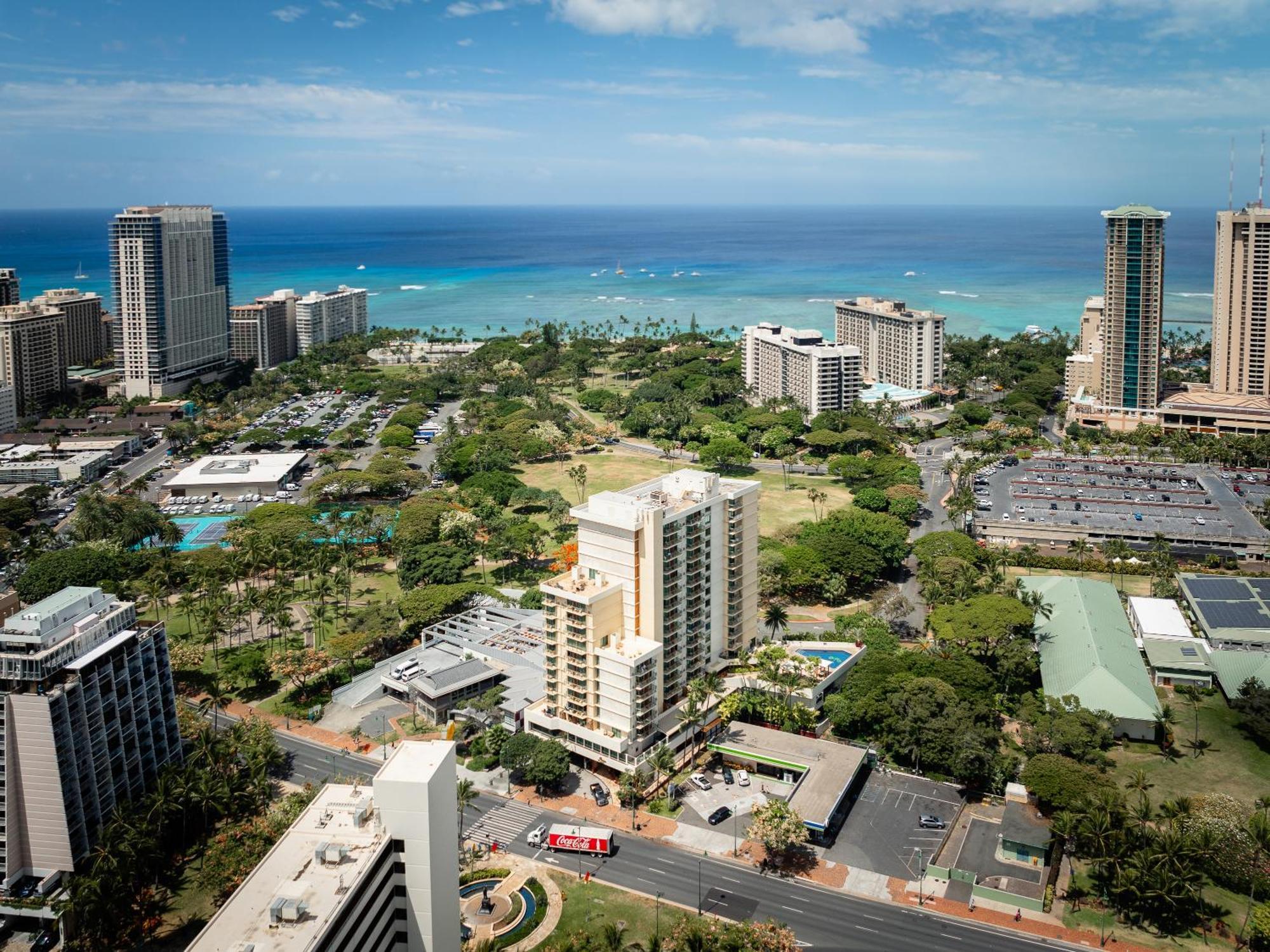 Luana Waikiki & Hotel