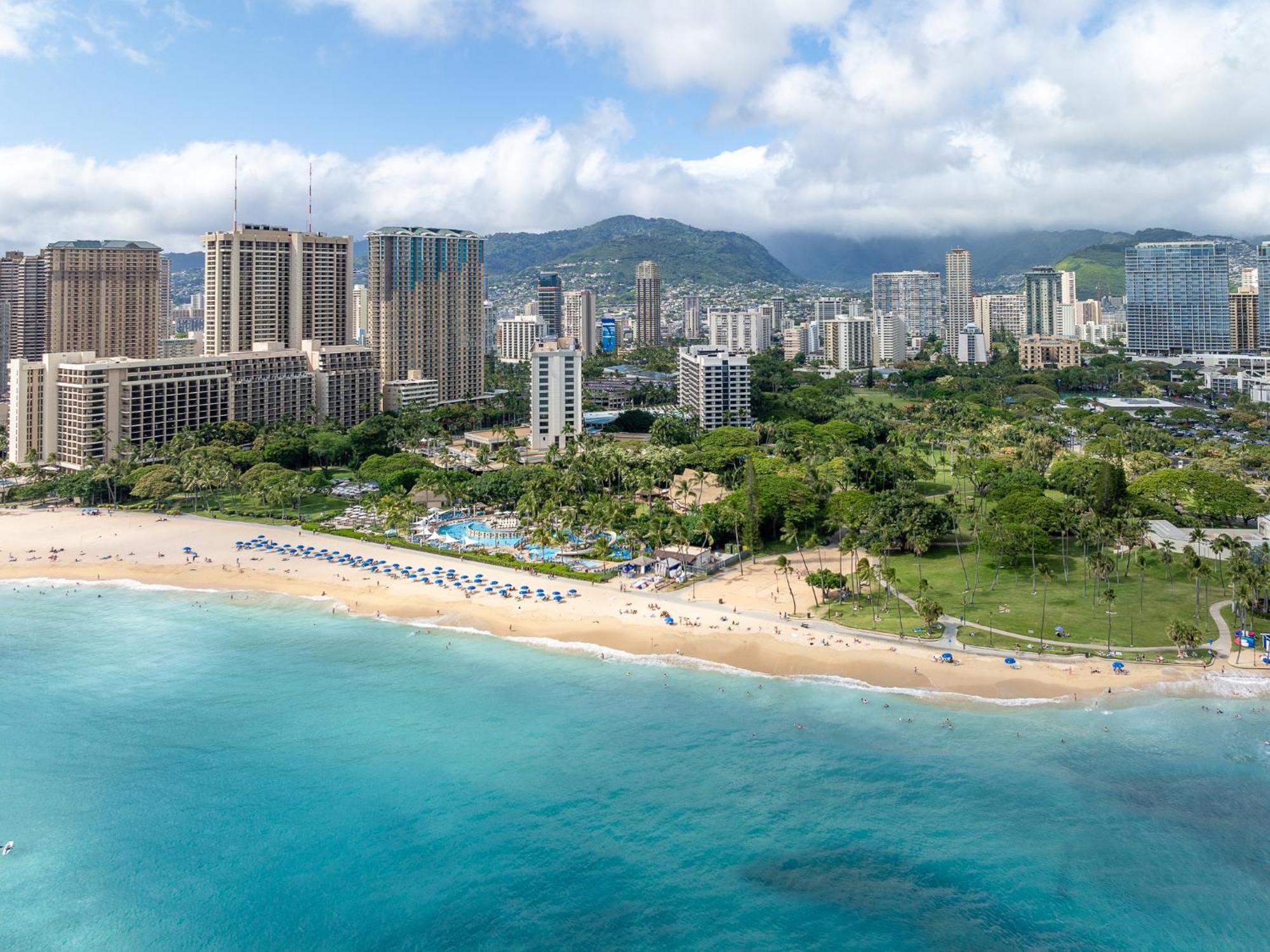 Hotel Luana Waikiki &