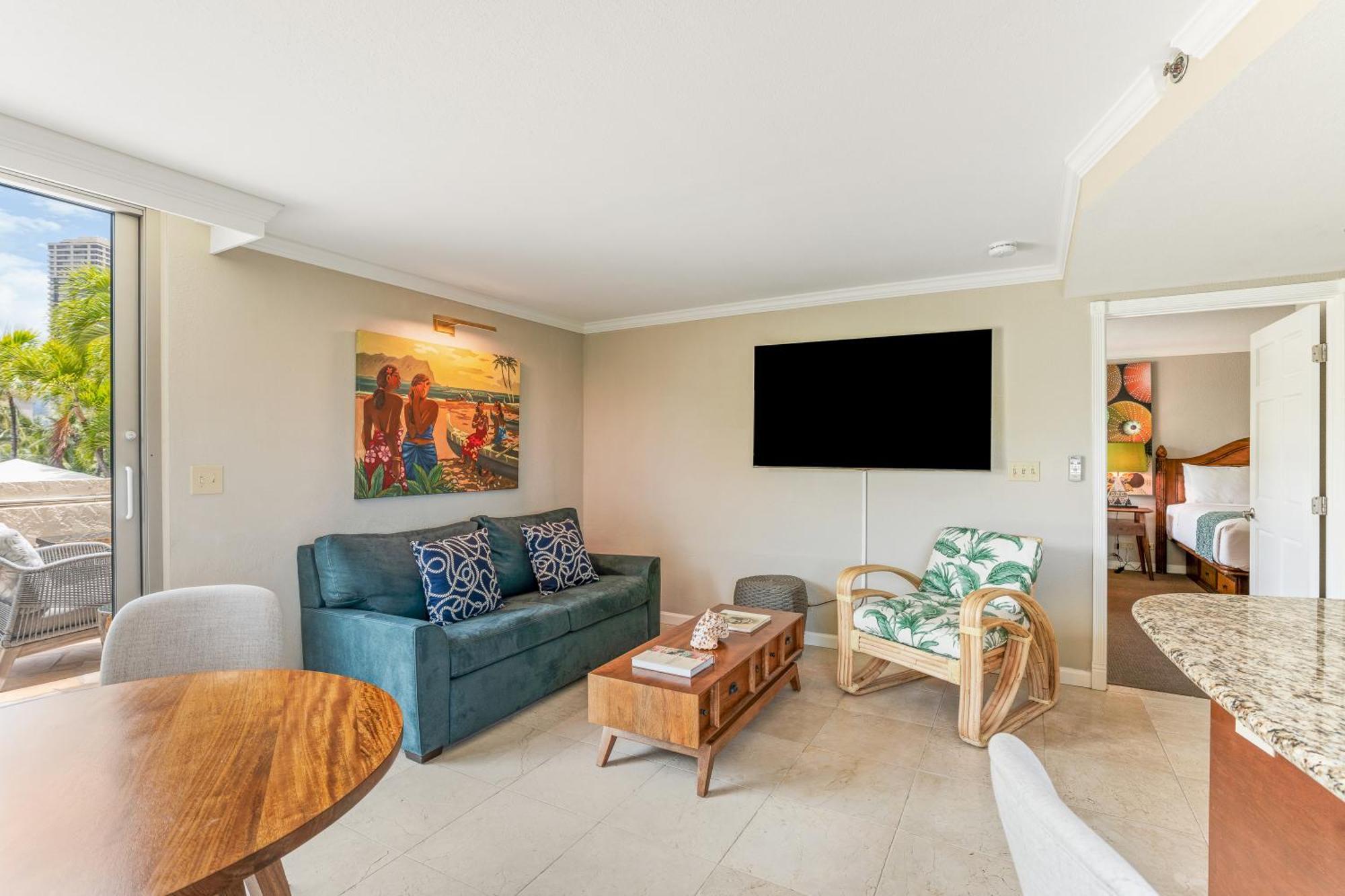 Luana Waikiki & 4*