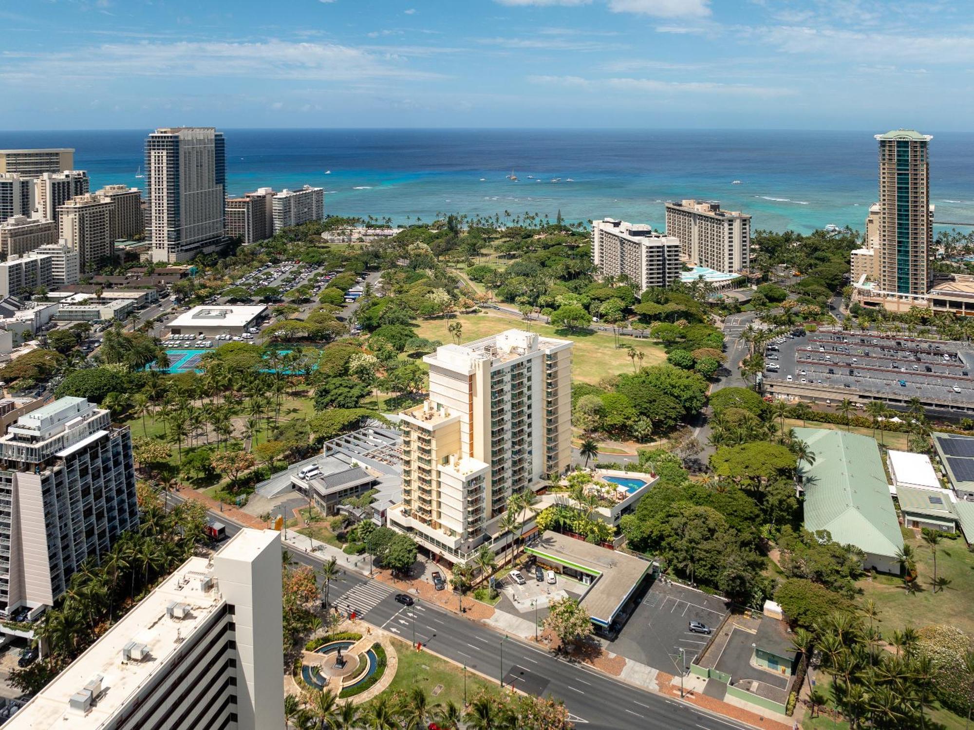 Luana Waikiki & Hotel