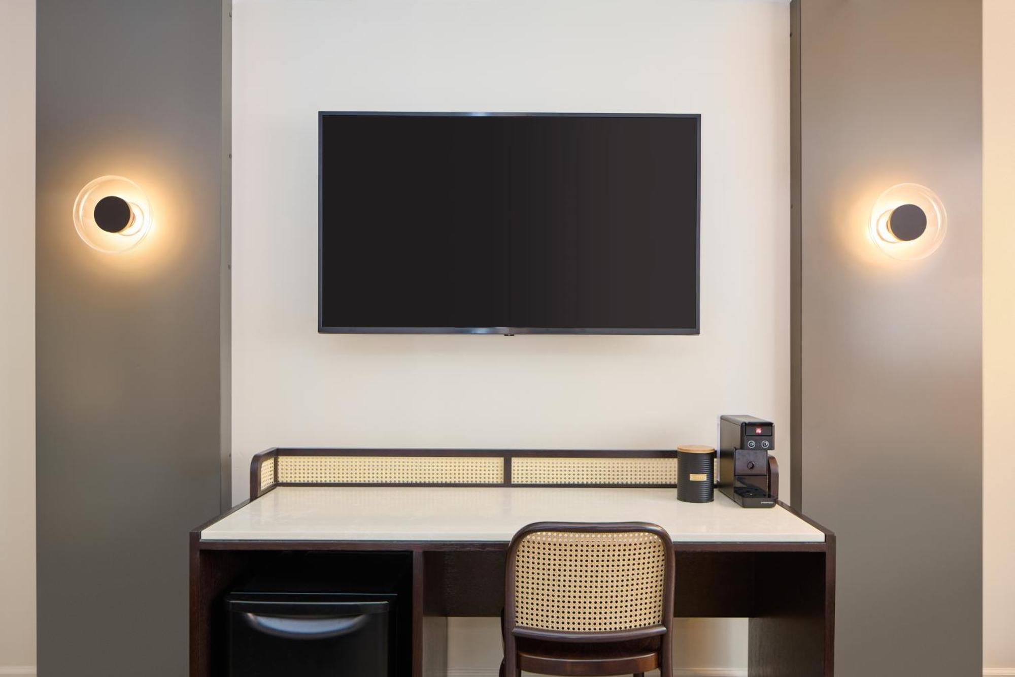 Renew Hotel 3*