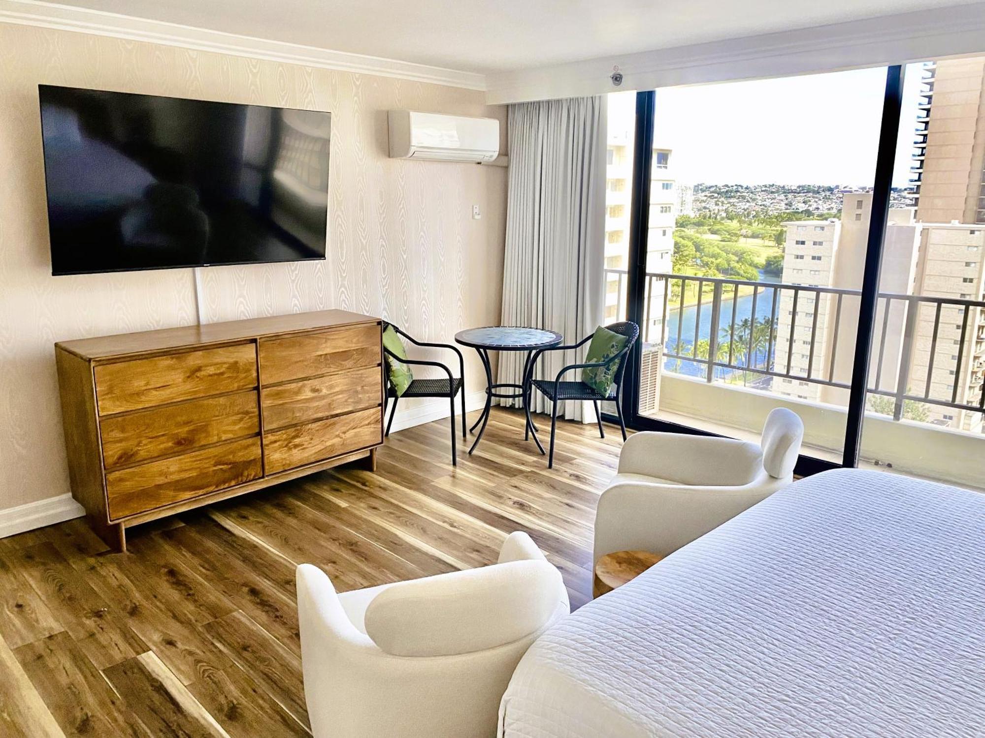 Brooks Vacations 4 Star Wyndham 1803 Waikiki *