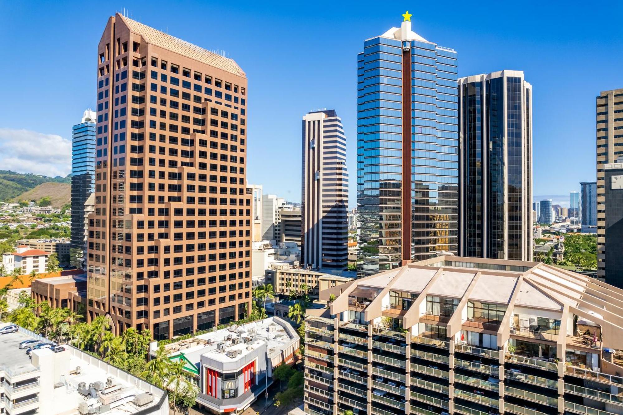 Downtown Skyview - 1bed&den- Free Parking Honolulu