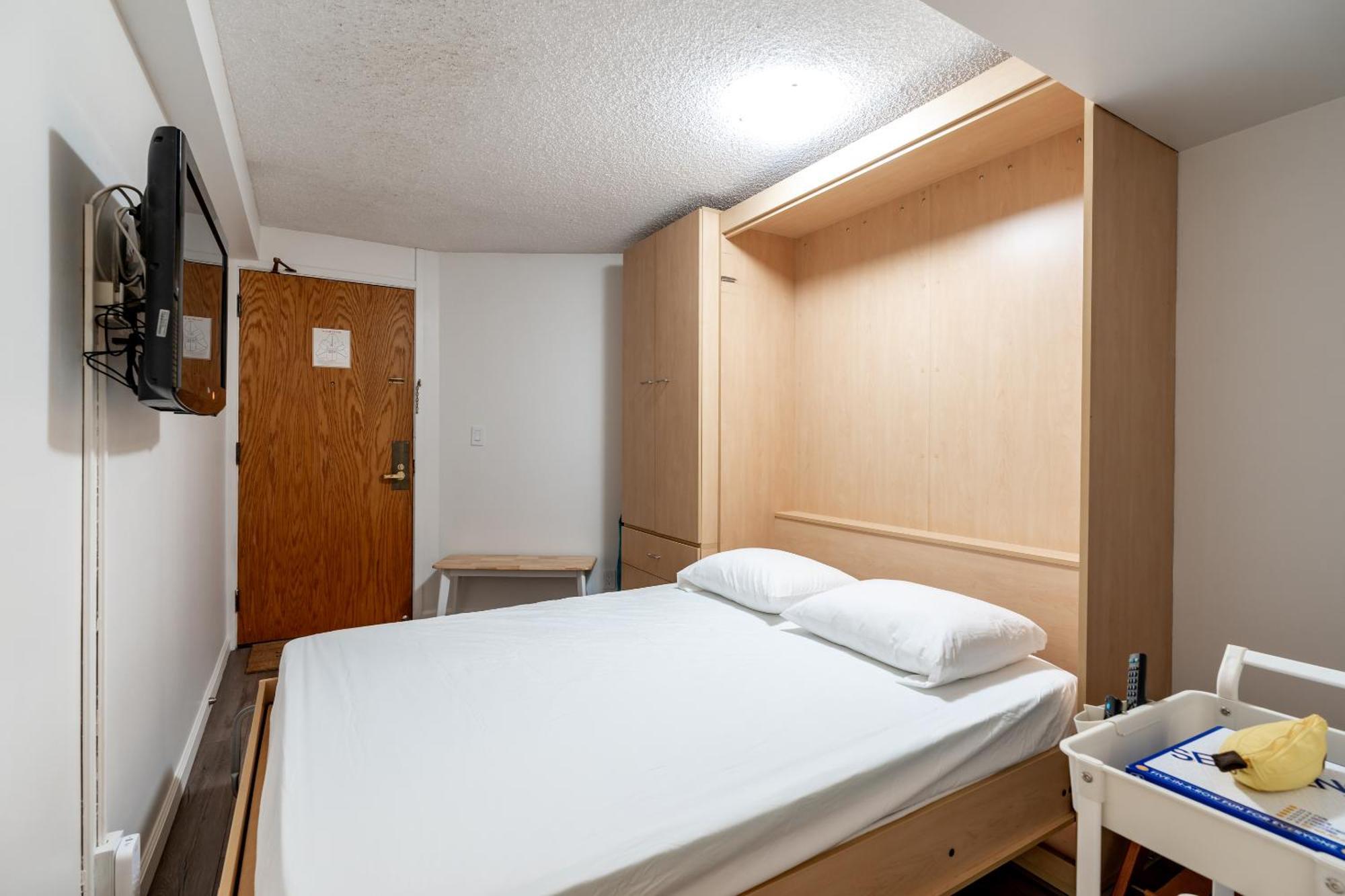 Downtown Skyview - 1bed&den- Free Parking * Honolulu