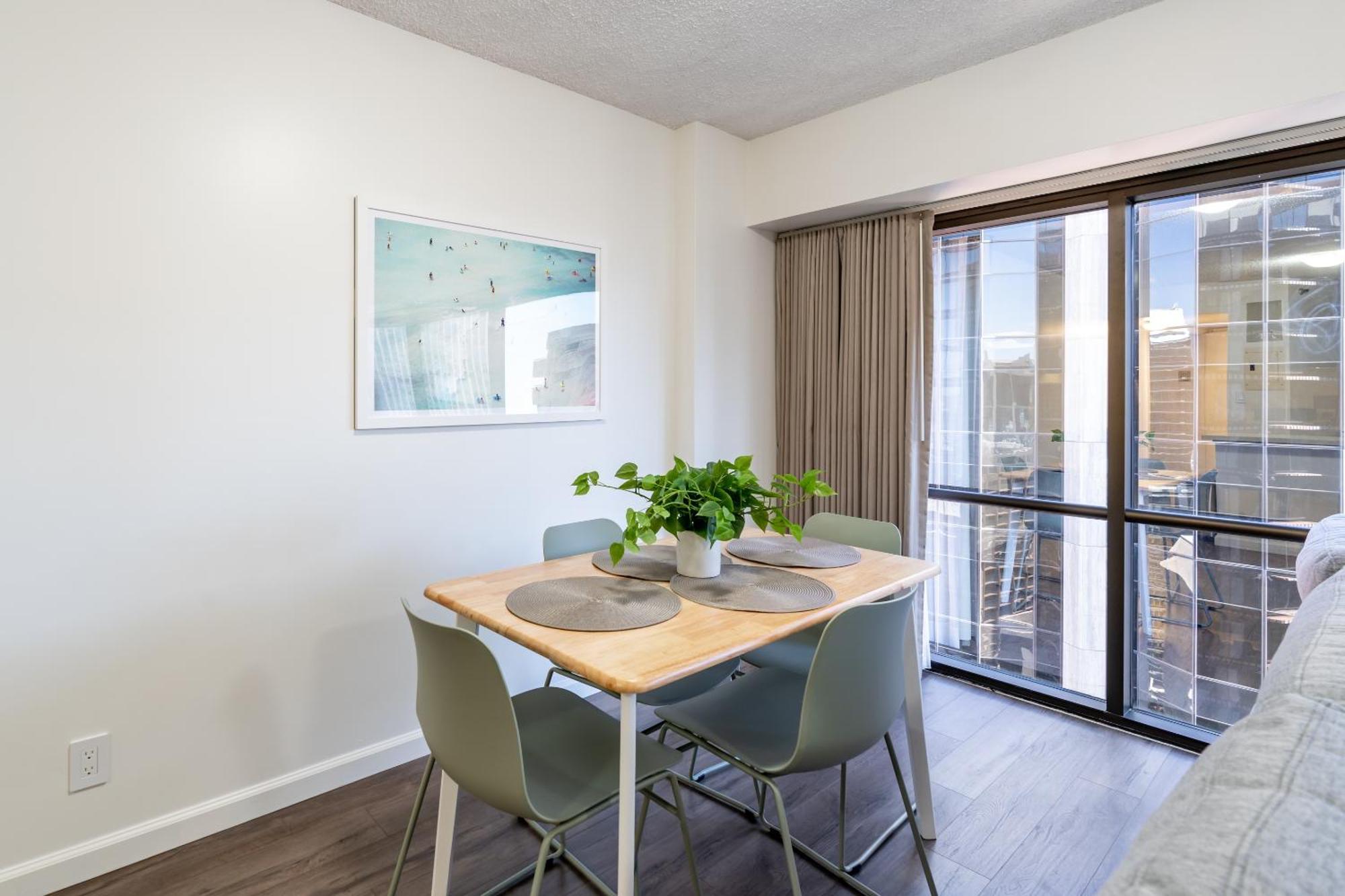 Apartment Downtown Skyview - 1bed&den- Free Parking Honolulu