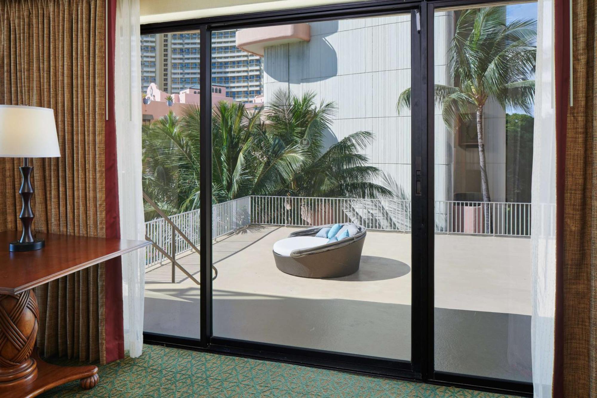 Outrigger Waikiki 4*