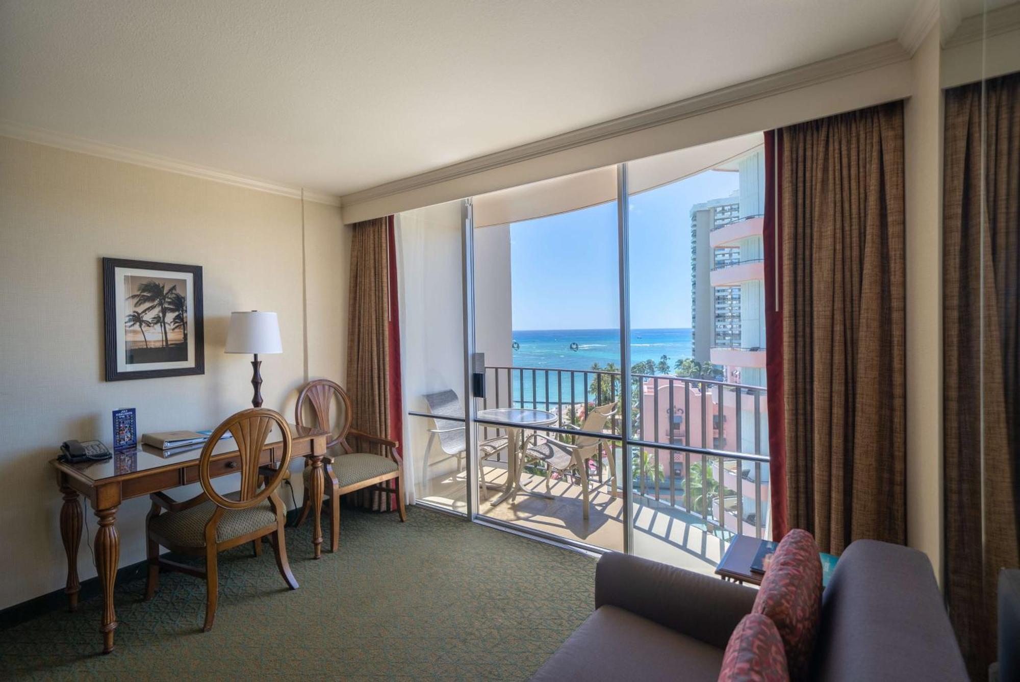 Outrigger Waikiki 4*