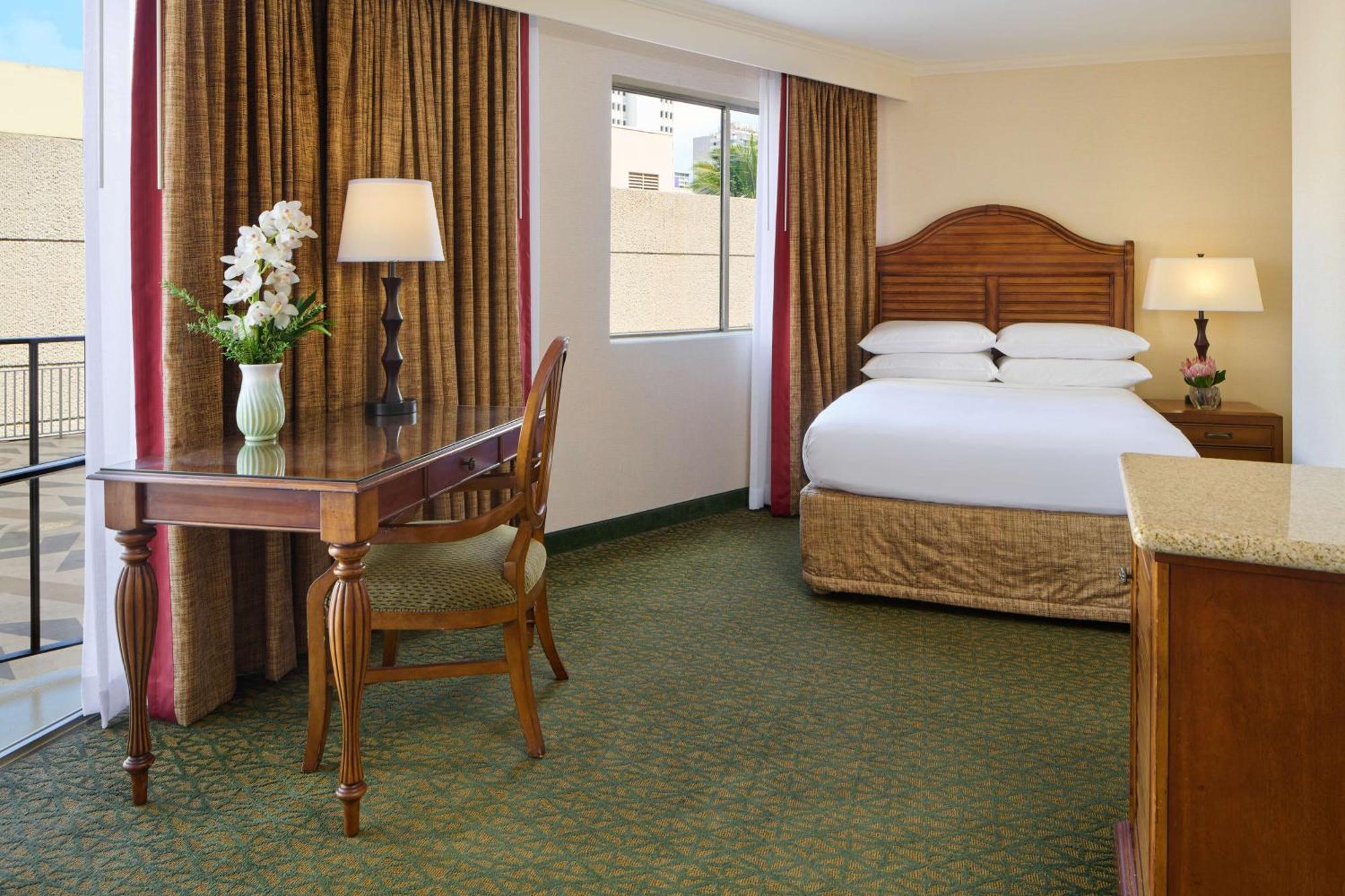 Outrigger Waikiki Resort 4*