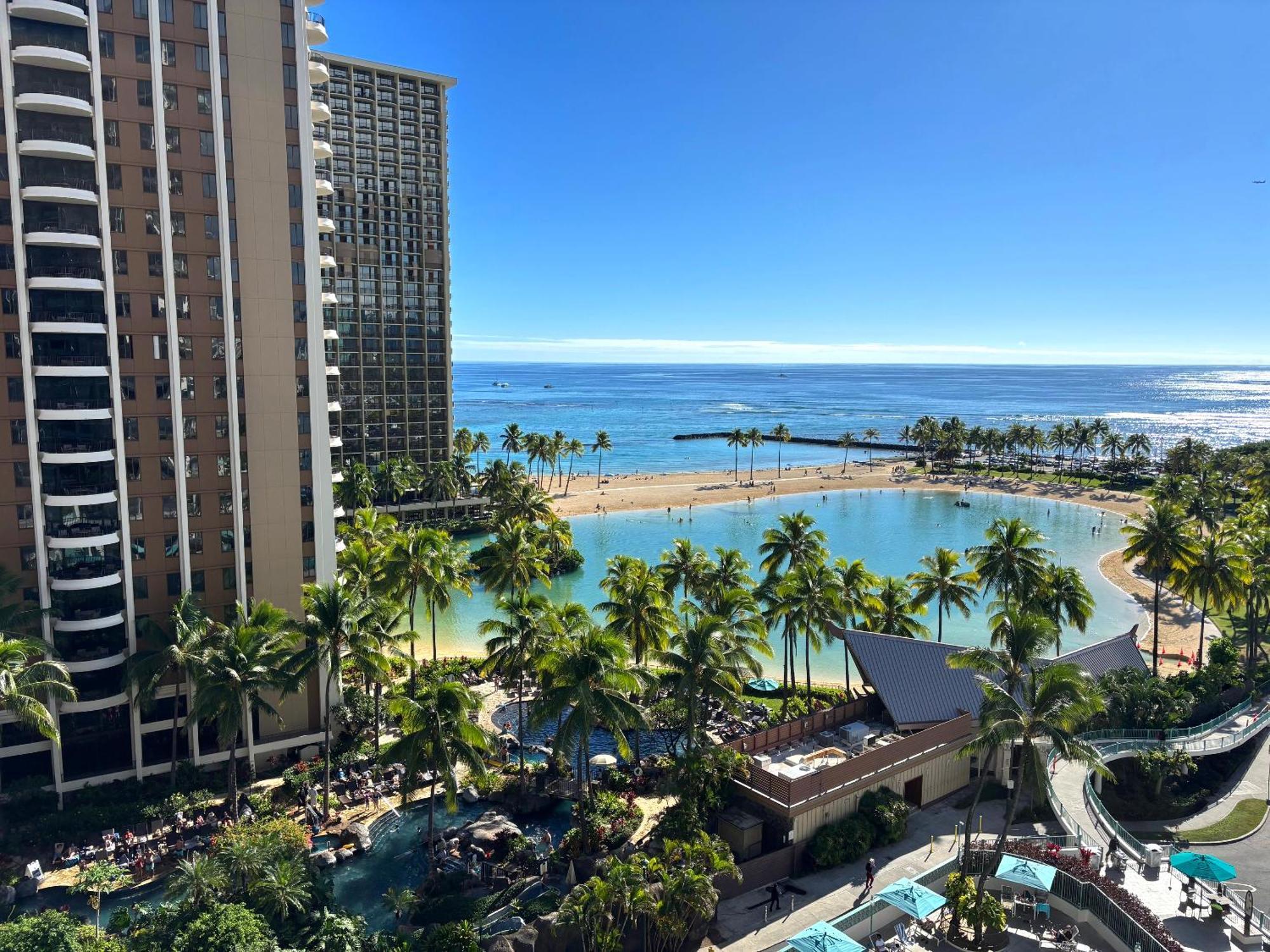 Ilikai 1042 - Spacious With Ocean-lagoon Views
