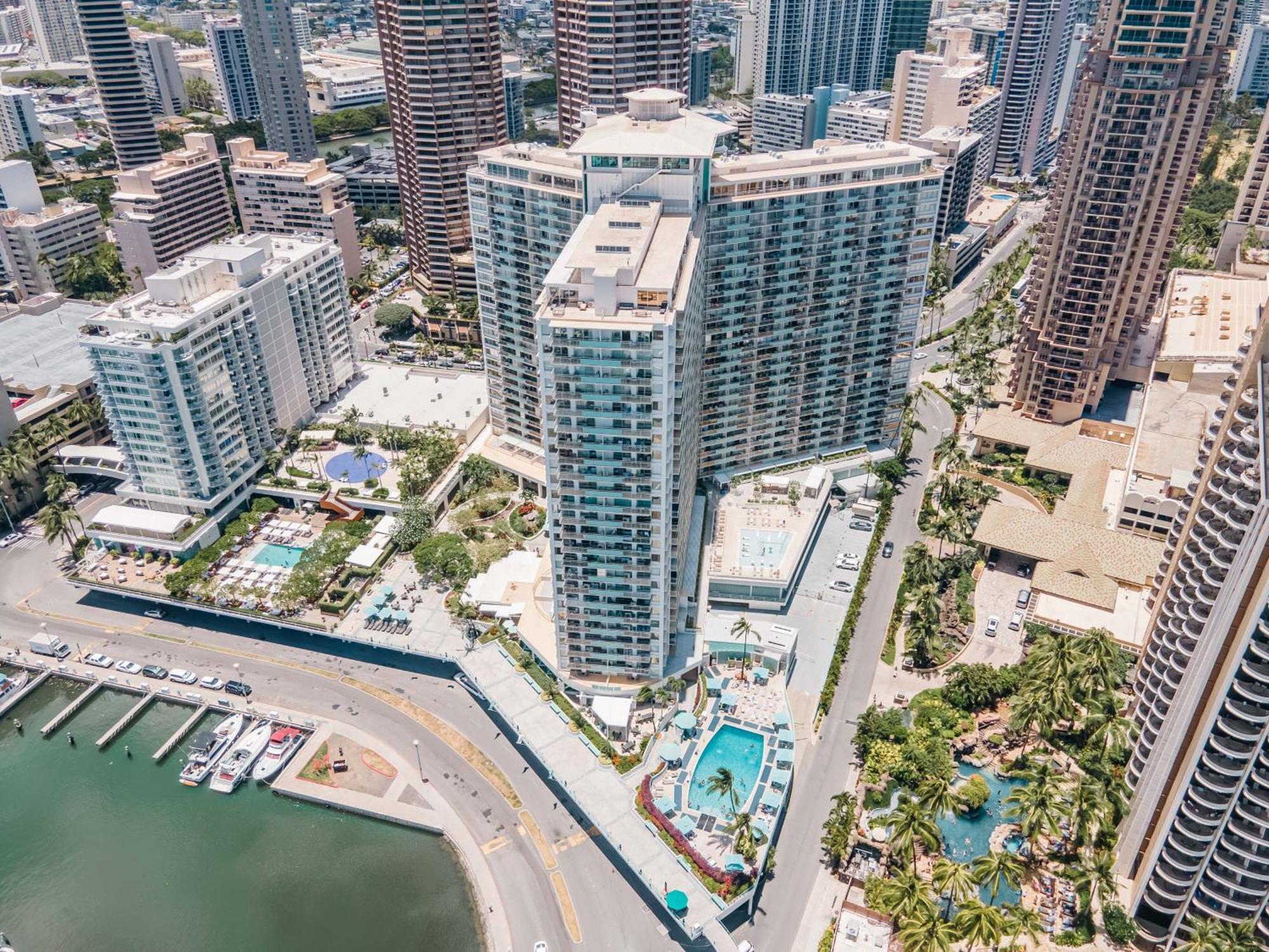 Upscale 2br & 2ba Ocean View In Waikiki With Parking! Apartment Honolulu