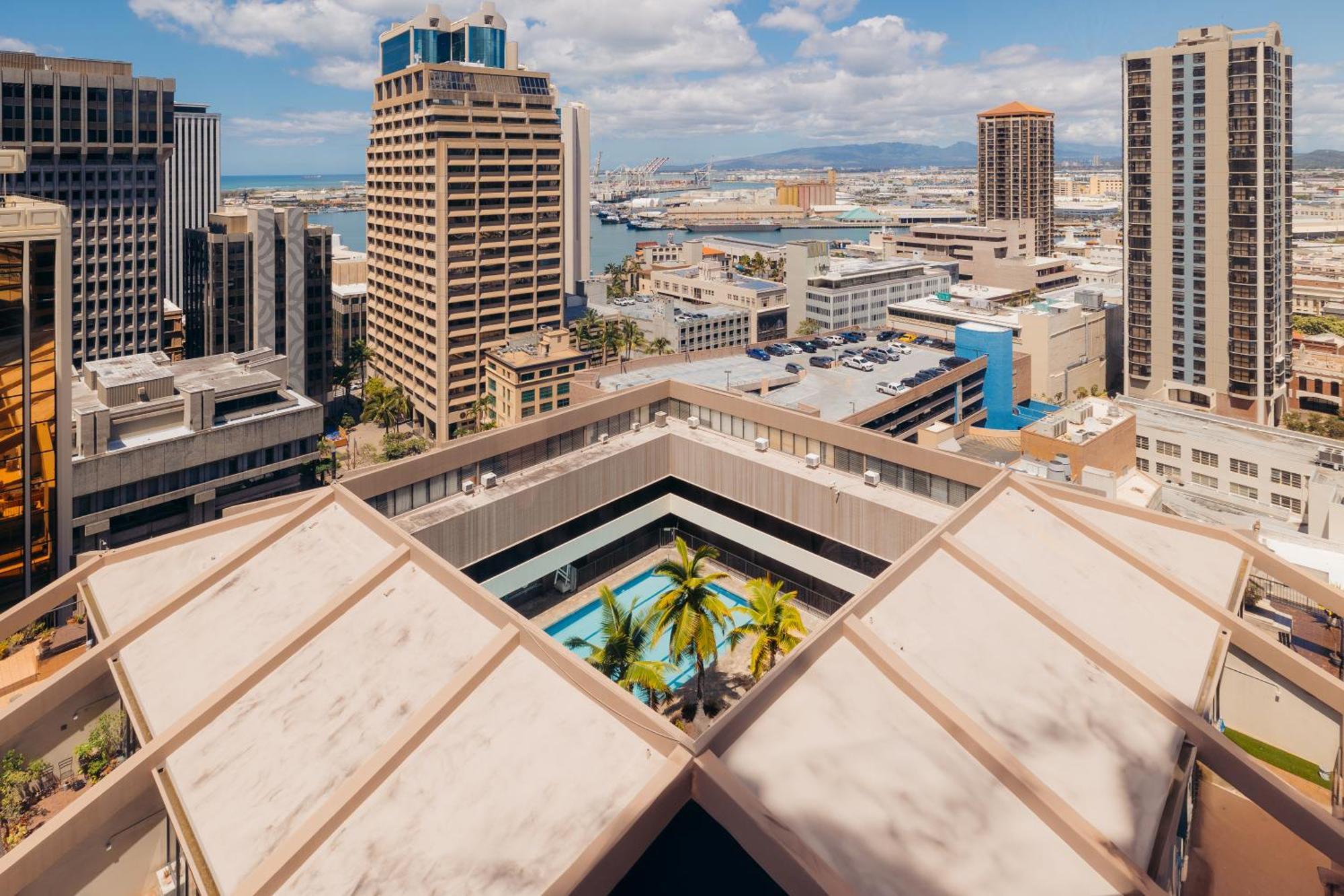 Bishop At Executive Centre Honolulu