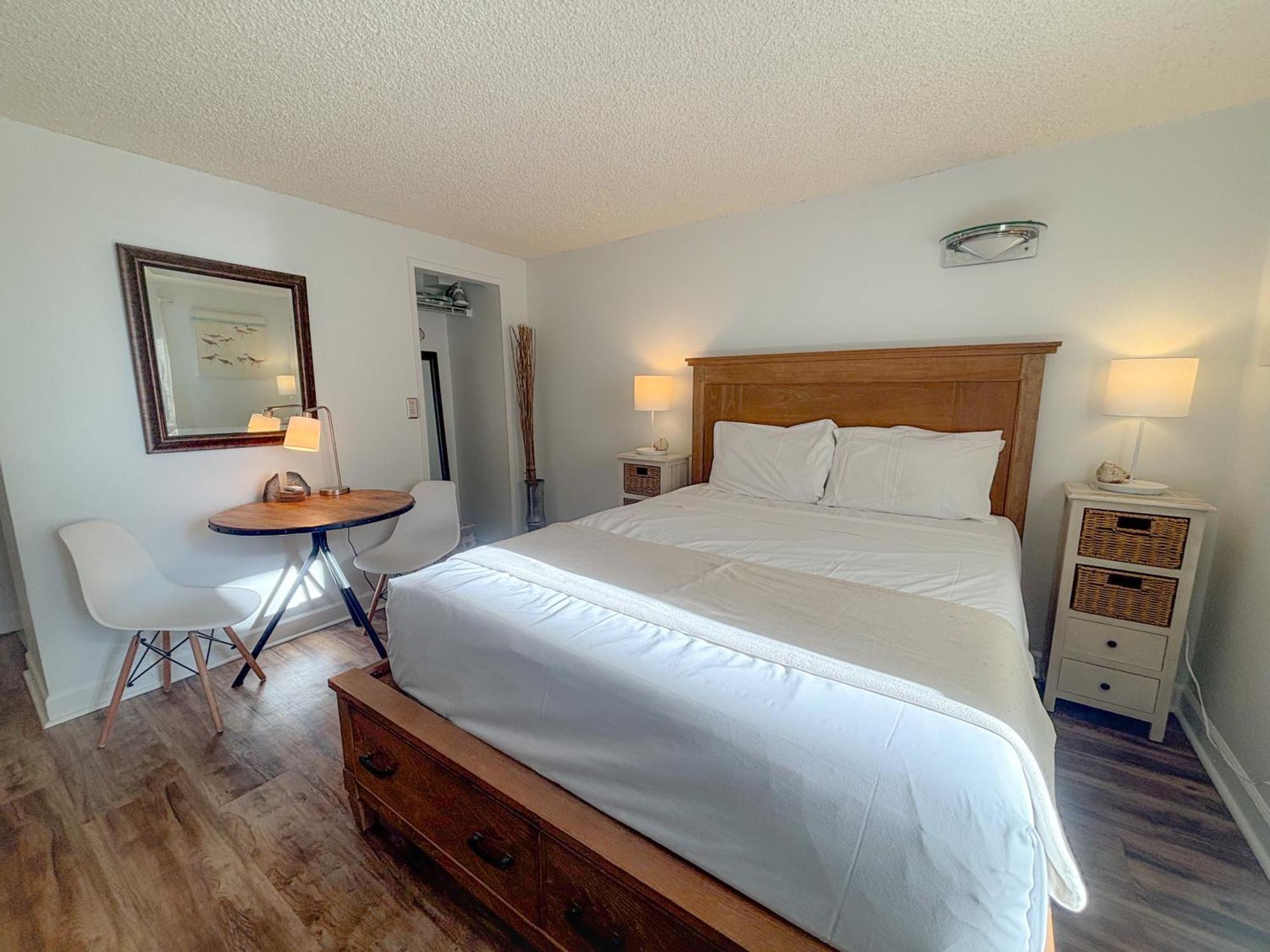 Kuhio Village 806 Apartment