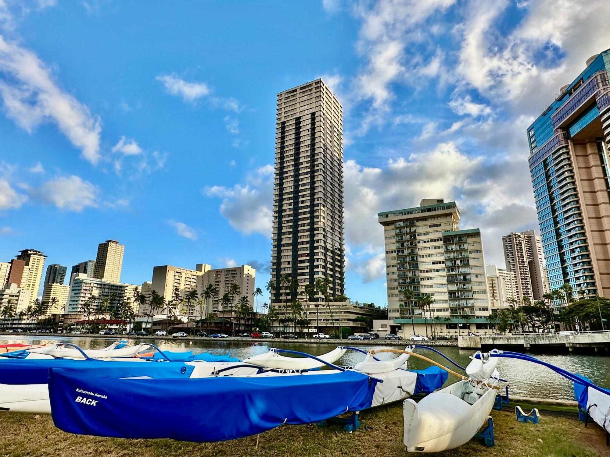 Ocean Canal Mountain View Steps From Waikiki 6person *