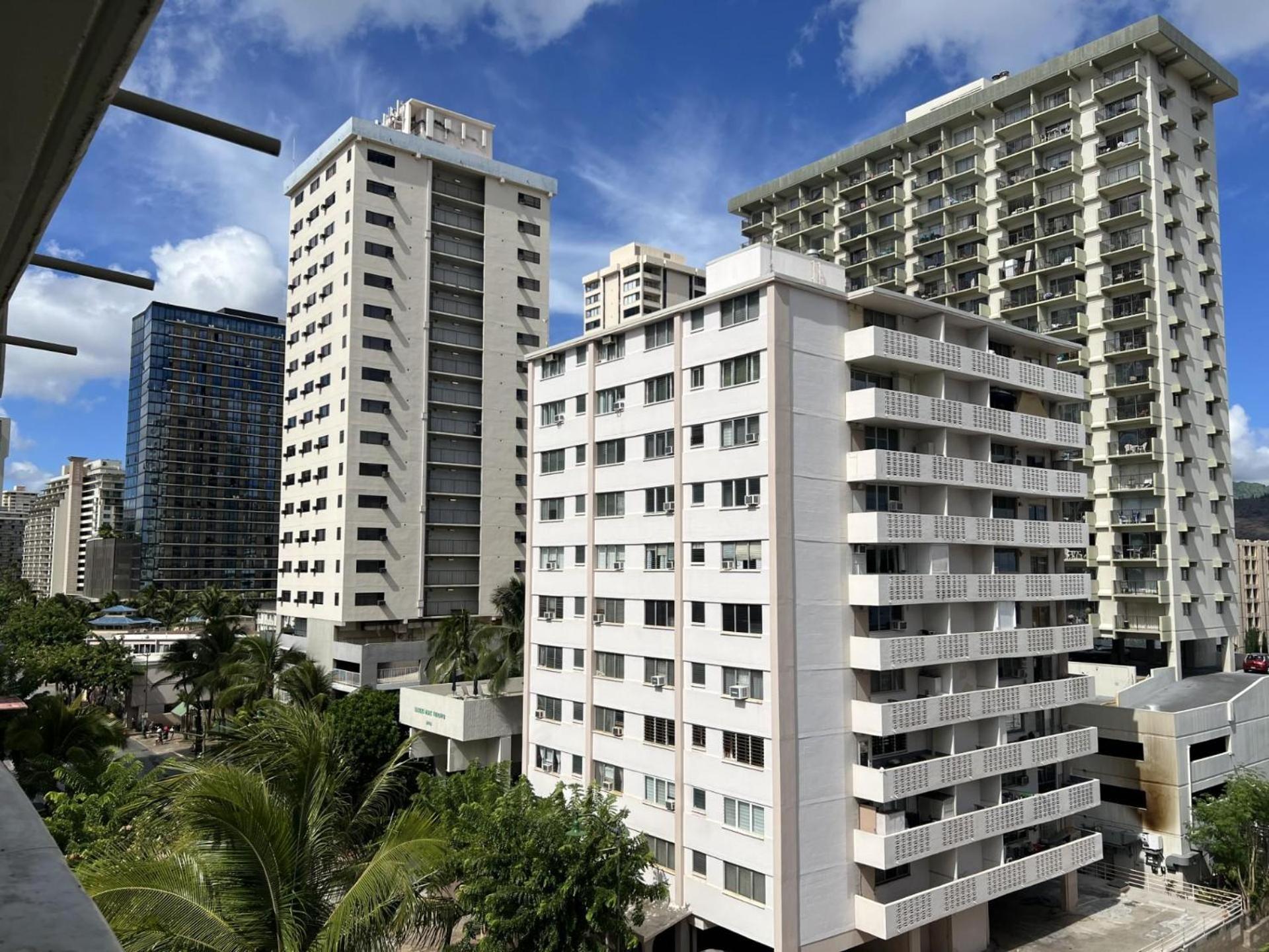 Mellow Kuhio Village *