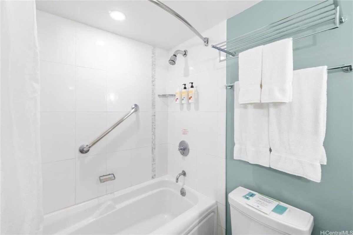 Beautiful Ala Moana 1212 Holiday home