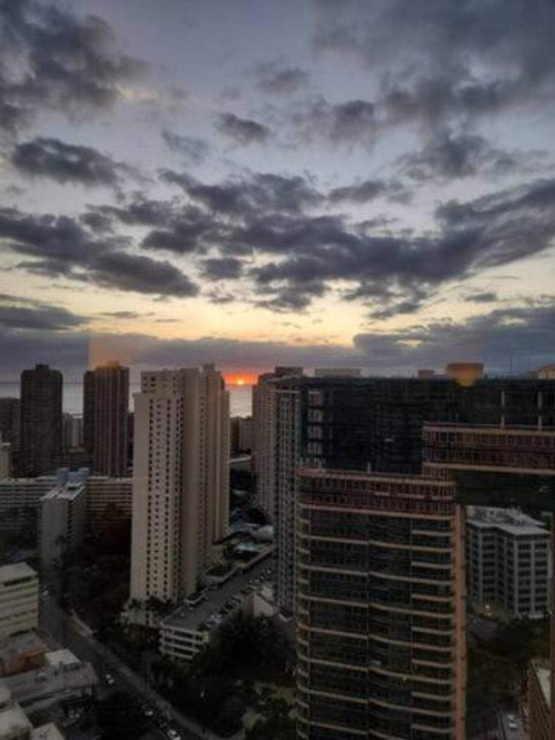 Penthouse Waikiki Panorama Ocean/mountain Views *