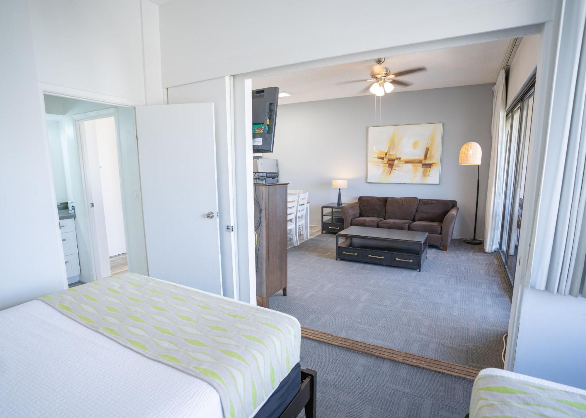 Waikiki Banyan Located One Block From Waikiki Beach!