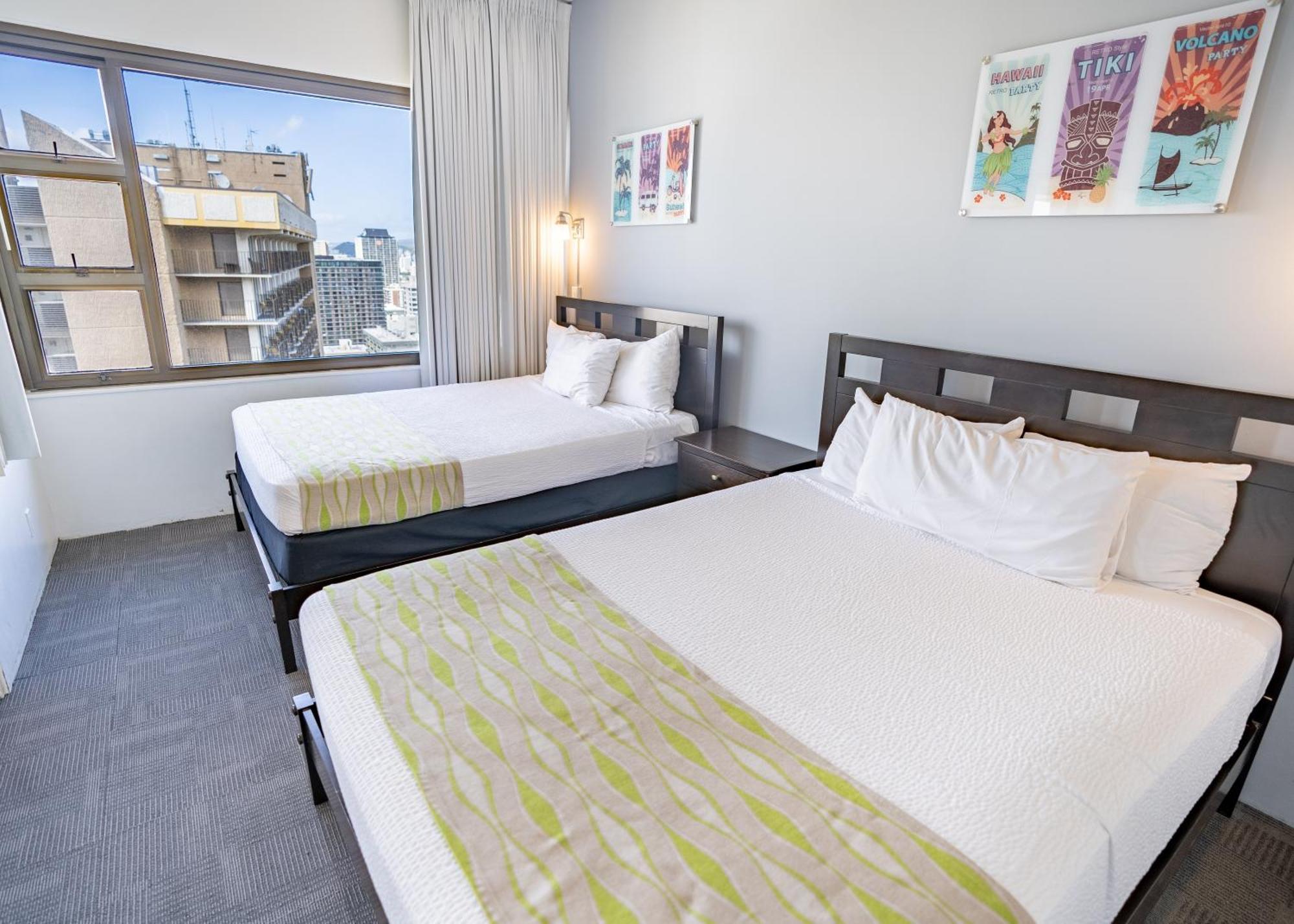 Waikiki Banyan Located One Block From Waikiki Beach! Honolulu