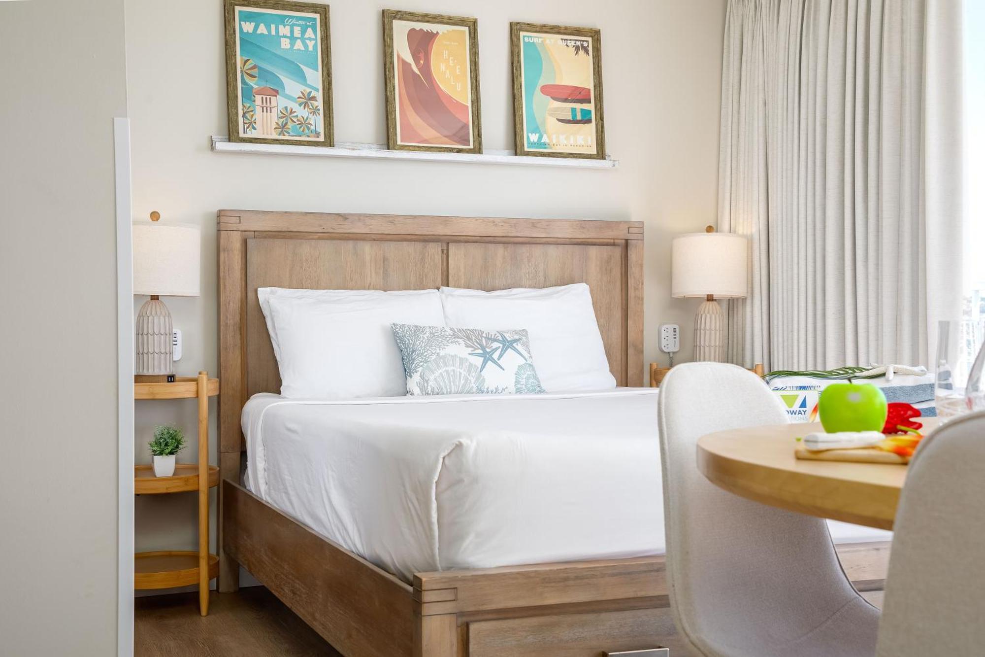 Apartment Stylish With Great Ocean Views & Near Beach! *