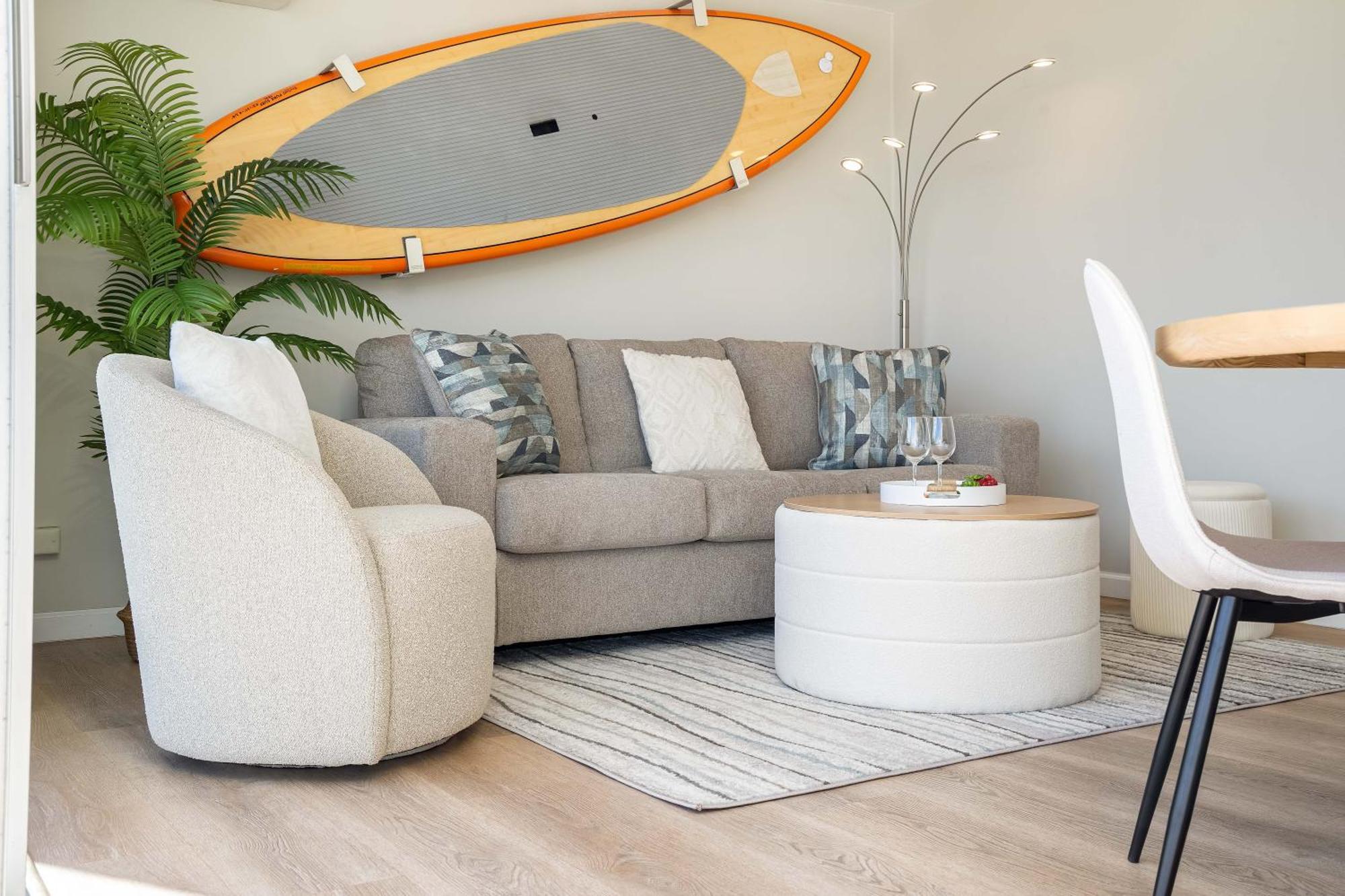 Apartment Stylish With Great Ocean Views & Near Beach! Honolulu