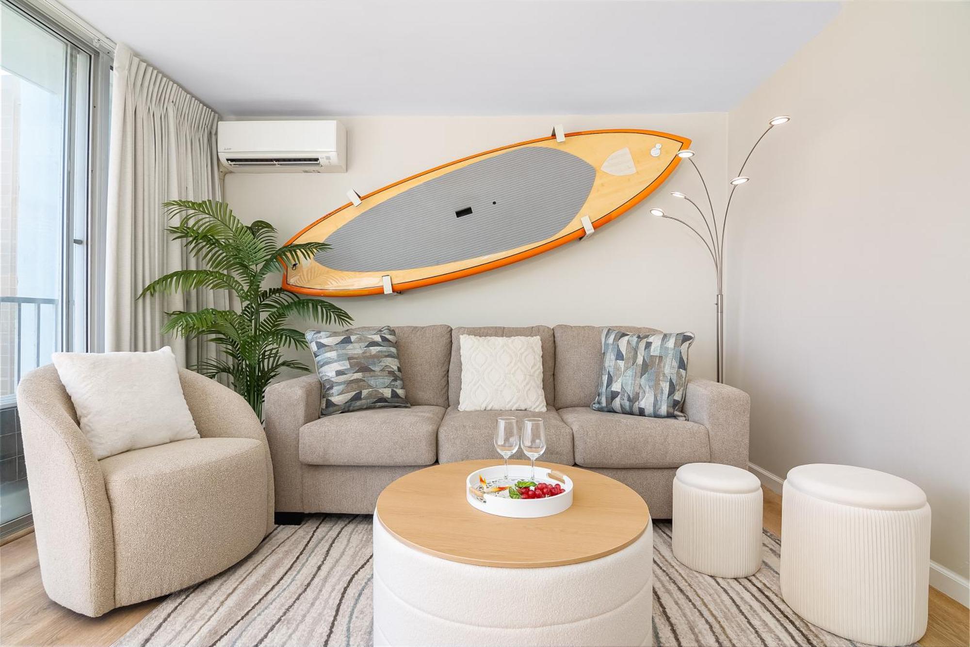Stylish With Great Ocean Views & Near Beach! Honolulu
