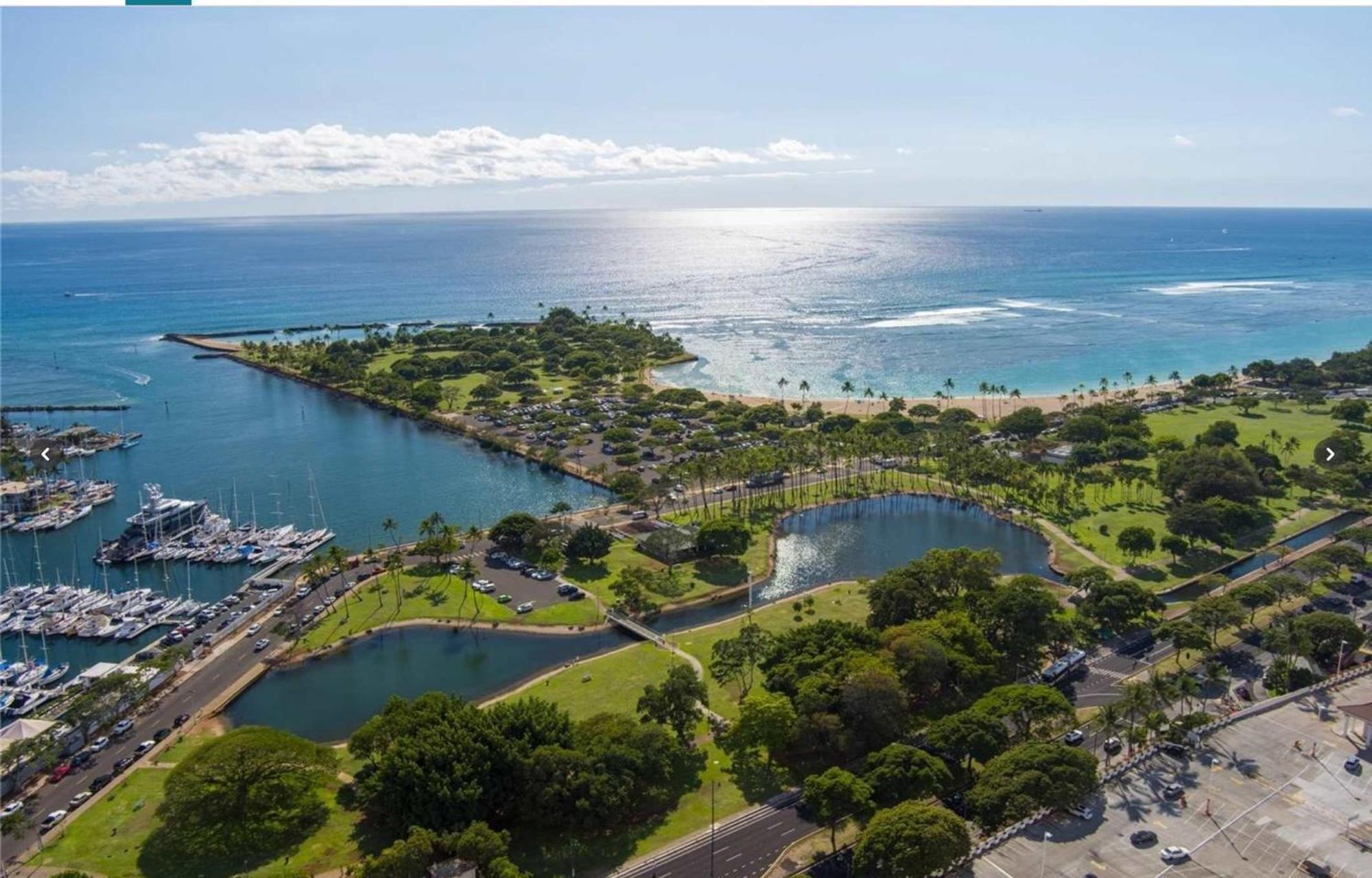 Holiday home Stunning Ala Moana 1br W Balcony & Mountain Views 0626