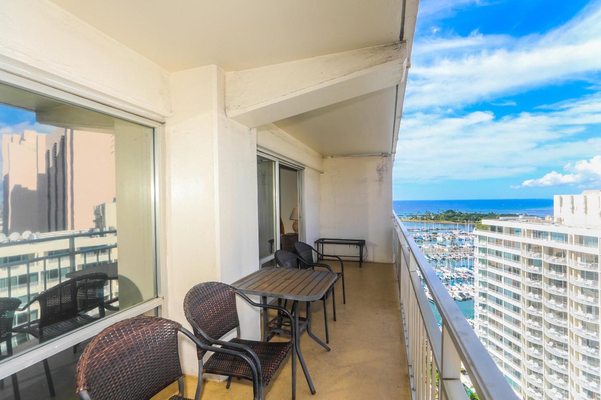 Ilikai Tower 1909 View 2br *