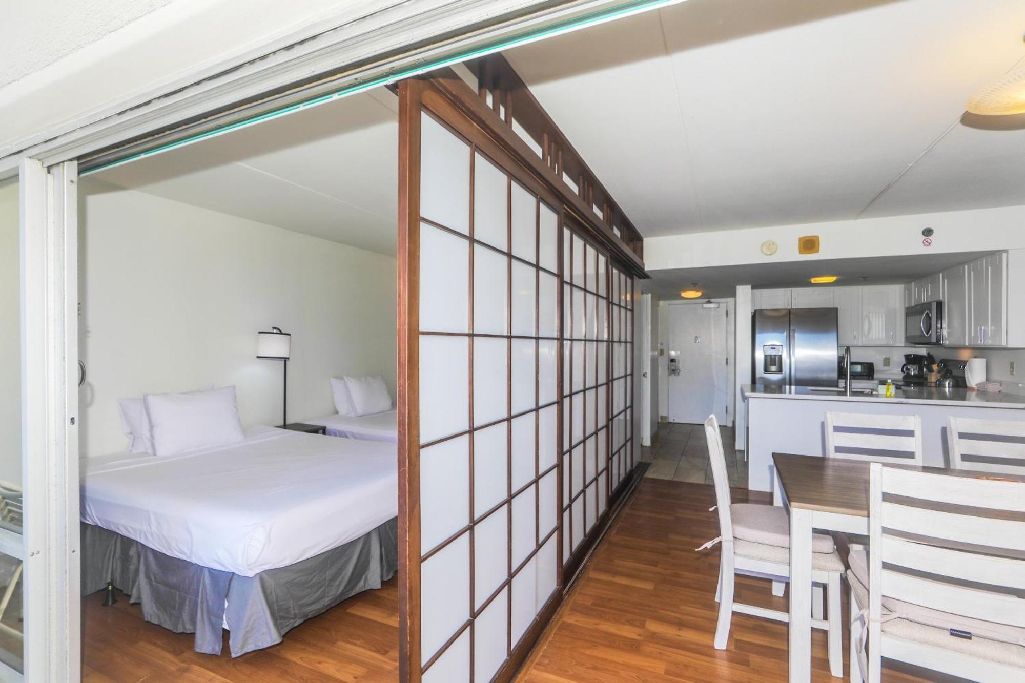 Ilikai Tower 1909 View 2br